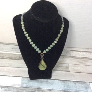 Women’s necklace